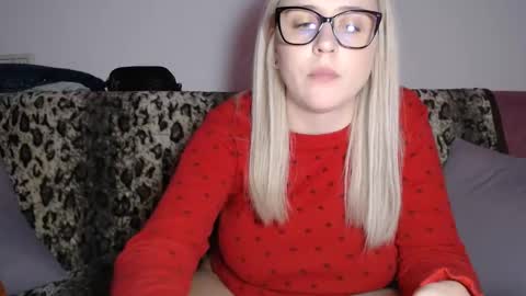 Snapshot of dalyana22 chatting on December 12, 11:58 pm Maria online show from December 12, 11:58 pm