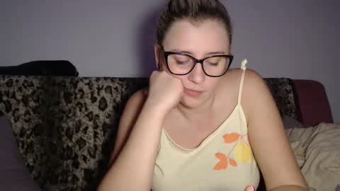 Snapshot of dalyana22 chatting on December 21, 1:04 am Maria online show from December 21, 1:04 am