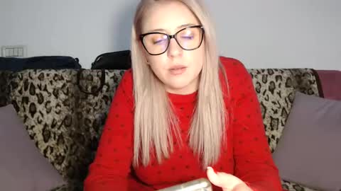 Snapshot of dalyana22 chatting on December 24, 9:44 pm Maria online show from December 24, 9:44 pm