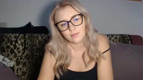 Snapshot of dalyana22 chatting on December 27, 10:05 pm Maria online show from December 27, 10:05 pm