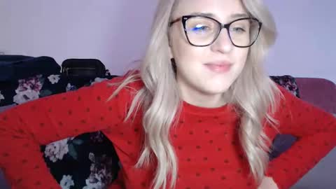 Snapshot of dalyana22 chatting on January 1, 8:37 pm Maria online show from January 1, 8:37 pm