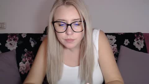 Snapshot of dalyana22 chatting on January 4, 9:20 pm Maria online show from January 4, 9:20 pm