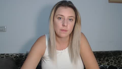 Snapshot of dalyana22 chatting on October 4, 9:24 pm Maria online show from October 4, 9:24 pm
