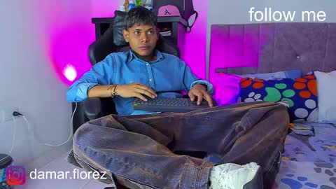 damar_felipe online show from April 10, 1:49 pm