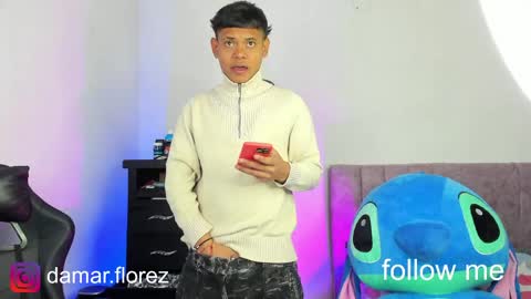 Snapshot of damar_felipe chatting on May 6, 6:02 pm damar_felipe online show from May 6, 6:02 pm