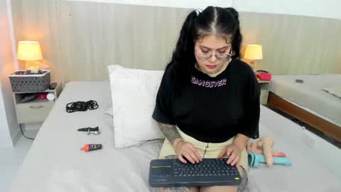 Damaris Ponce online show from July 7, 7:23 am