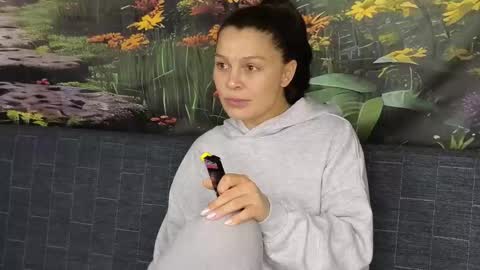 Snapshot of damedefeu chatting on October 8, 11:41 am damedefeu online show from October 8, 11:41 am