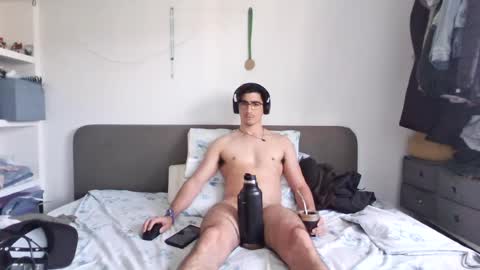 Snapshot of dami_mad_ chatting on June 13, 3:10 pm dami_mad_ online show from June 13, 3:10 pm