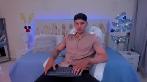 DAMIAN online show from December 11, 12:23 pm