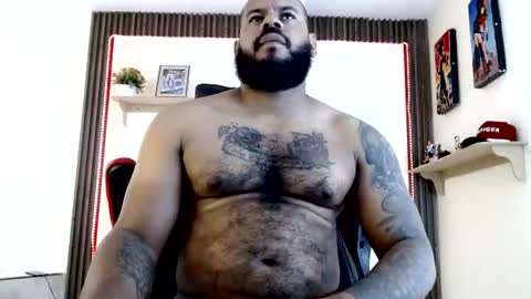 damian64436171 online show from June 26, 5:17 pm