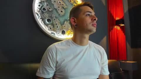 Damian Oliver online show from December 12, 9:08 am