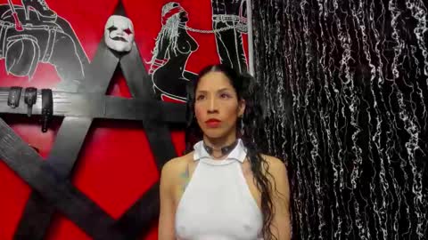 Snapshot of damian_and_tiana chatting on February 3, 4:32 am damian_and_tiana online show from February 3, 4:32 am