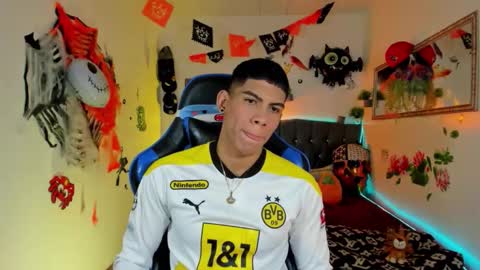 Damian online show from October 27, 3:10 am