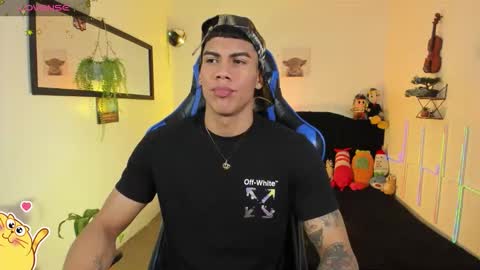 Damian online show from March 12, 1:01 am