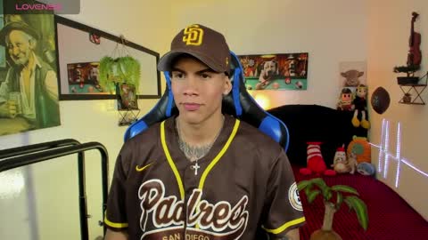 Damian online show from April 9, 1:05 am