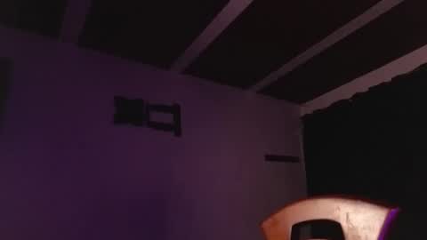 damian_n_lissa online show from April 15, 11:38 pm