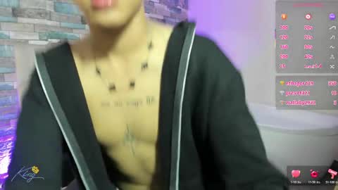 damian_tay online show from May 9, 11:54 pm