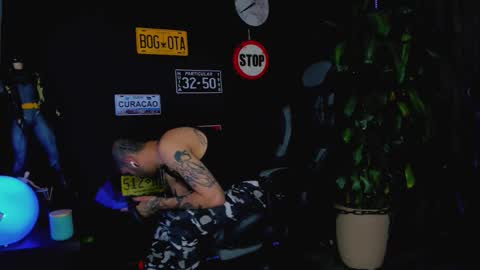 Daamiancox online show from October 17, 7:05 pm