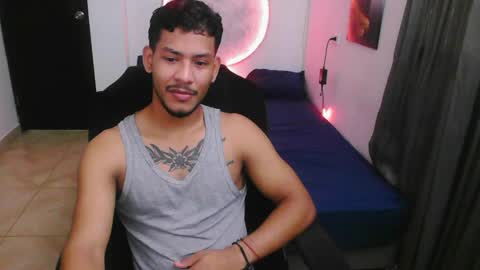 instagram damiannreed. online show from April 8, 12:49 pm