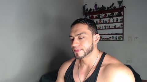 Snapshot of damiannstonexxx chatting on February 28, 1:05 am Danny online show from February 28, 1:05 am