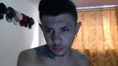 damiansexyboy69 online show from November 11, 4:51 pm