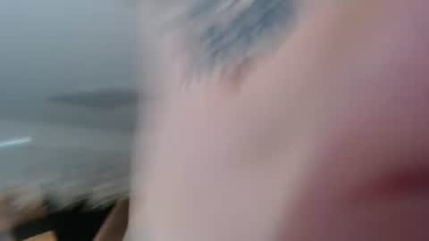 Snapshot of damiaoshun_ch chatting on July 18, 1:43 am Damia online show from July 18, 1:43 am