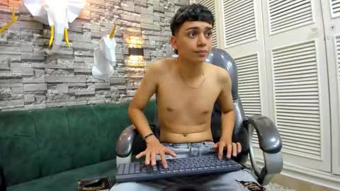 LIAM online show from October 13, 7:03 pm