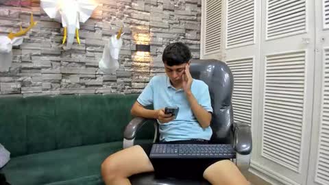 LIAM online show from November 22, 6:51 pm