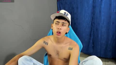 Snapshot of damien_444 chatting on November 2, 4:59 am damien_444 online show from November 2, 4:59 am