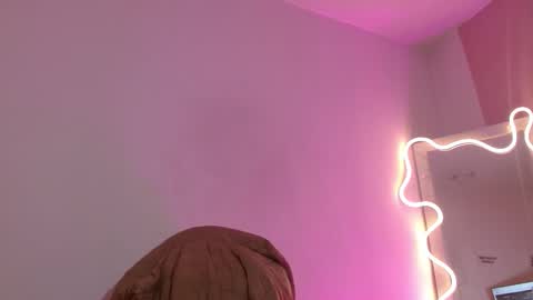 Damii online show from February 8, 3:15 pm