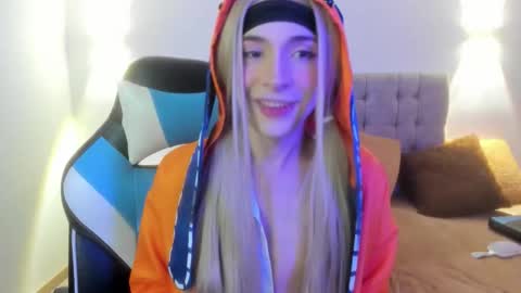 Snapshot of damiian20_ chatting on December 15, 5:01 am Damian online show from December 15, 5:01 am