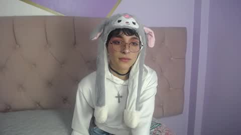 Damiian21  online show from March 6, 1:57 pm