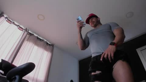 INSTAGRAM  DAMMIANMILLEROFICIAL online show from April 13, 3:17 pm