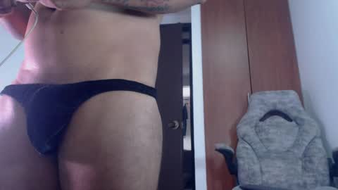 Snapshot of dammuscle chatting on July 9, 4:55 pm dammuscle online show from July 9, 4:55 pm