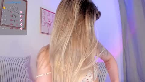 Snapshot of damn_cutie chatting on February 27, 1:55 pm Tiana online show from February 27, 1:55 pm