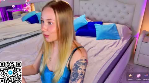 Emilia online show from December 2, 6:14 pm