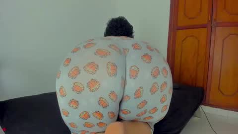 Snapshot of damn_fantasy chatting on October 16, 10:00 pm Kary-- independent model Schedule 0530am-1000am colombian time online show from October 16, 10:00 pm
