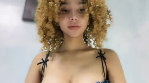 damnperfectxx online show from April 3, 3:04 am