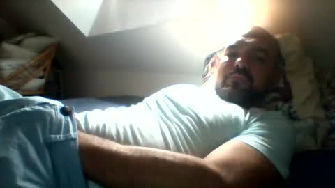 Snapshot of damocles240 chatting on June 13, 9:29 am damocles240 online show from June 13, 9:29 am