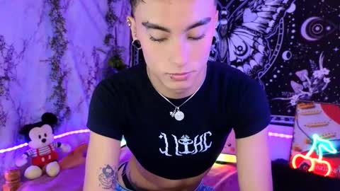 damon_clark_ online show from March 2, 7:12 pm