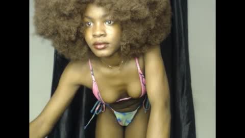 leah online show from November 19, 4:45 am