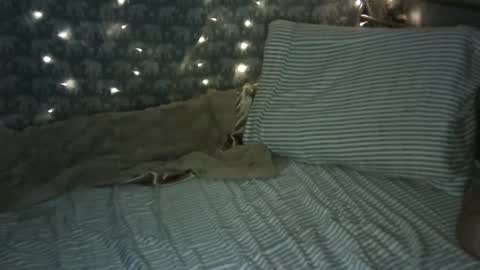 Snapshot of damsel_n_distress chatting on March 8, 7:05 am Arya online show from March 8, 7:05 am