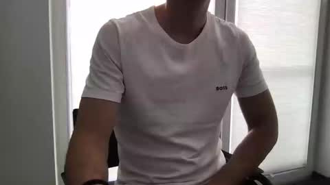 Snapshot of dan9357 chatting on April 3, 11:19 am dan9357 online show from April 3, 11:19 am