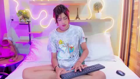 D A N online show from October 14, 1:45 pm