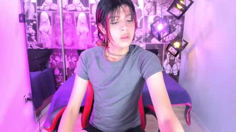 D A N online show from December 4, 12:53 am