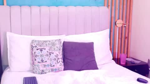 D A N online show from February 17, 7:31 pm