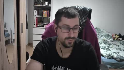 King Dan online show from November 4, 8:19 pm