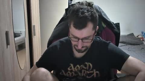 King Dan online show from April 25, 9:23 pm