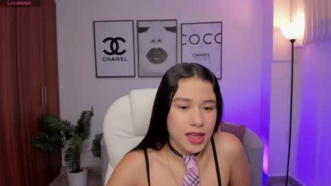 danaa_rouse online show from September 26, 7:40 pm
