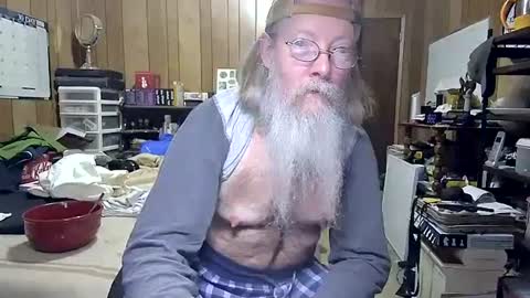 Snapshot of danagm chatting on December 25, 4:22 pm Dana online show from December 25, 4:22 pm